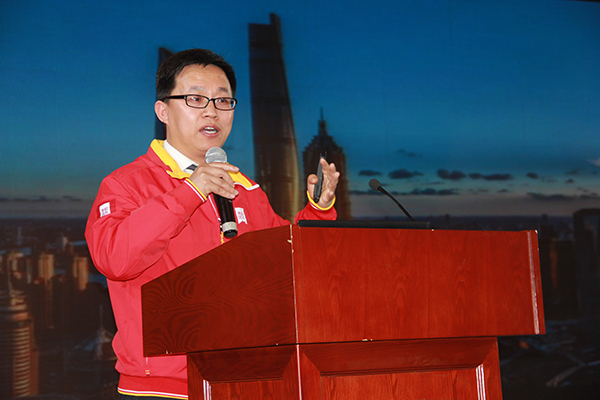 QY千亿球友体育民用建材有限责任公司副总经理熊卫峰先生